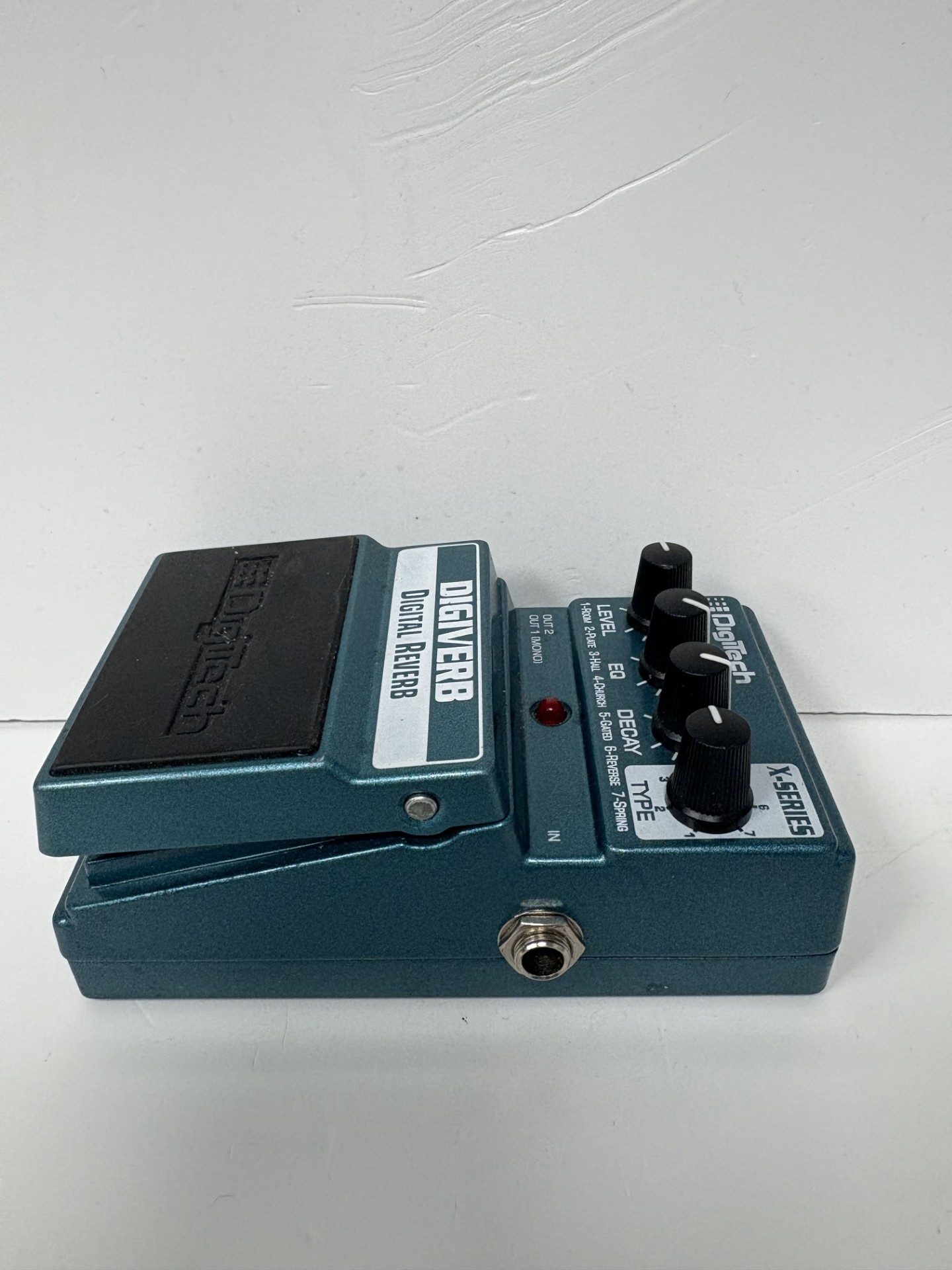 Pre-owned DIGITECH X SERIES DIGIVERB DIGITAL REVERB PEDAL GREEN